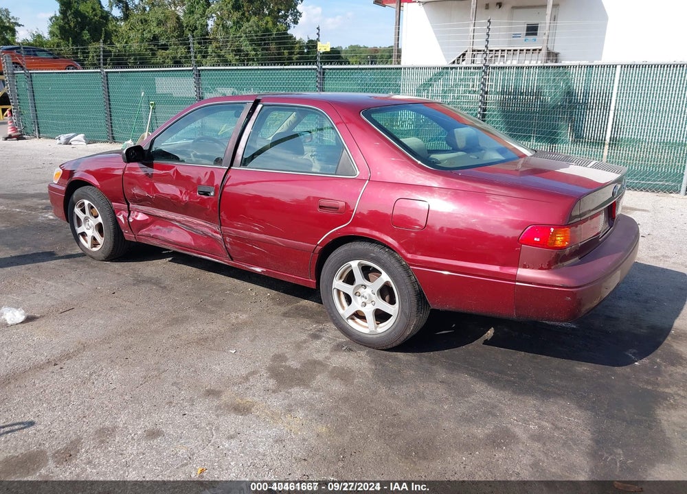 2000 TOYOTA CAMRY LE VIN: 4T1BG22K1YU970888