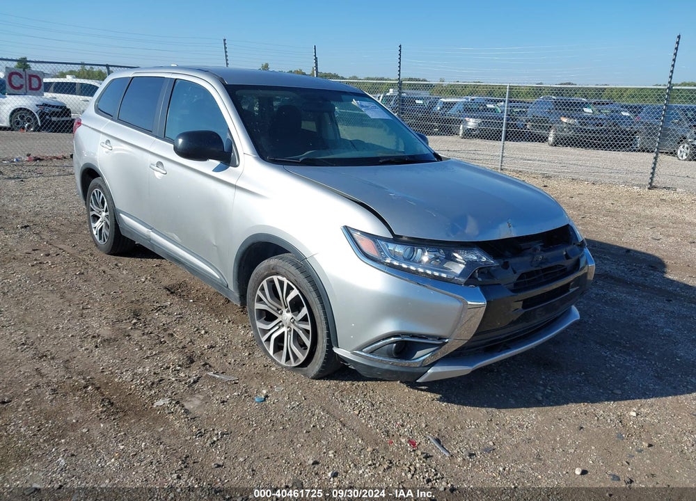 2018 MITSUBISHI OUTLANDER ES VIN: JA4AD2A38JZ060631
