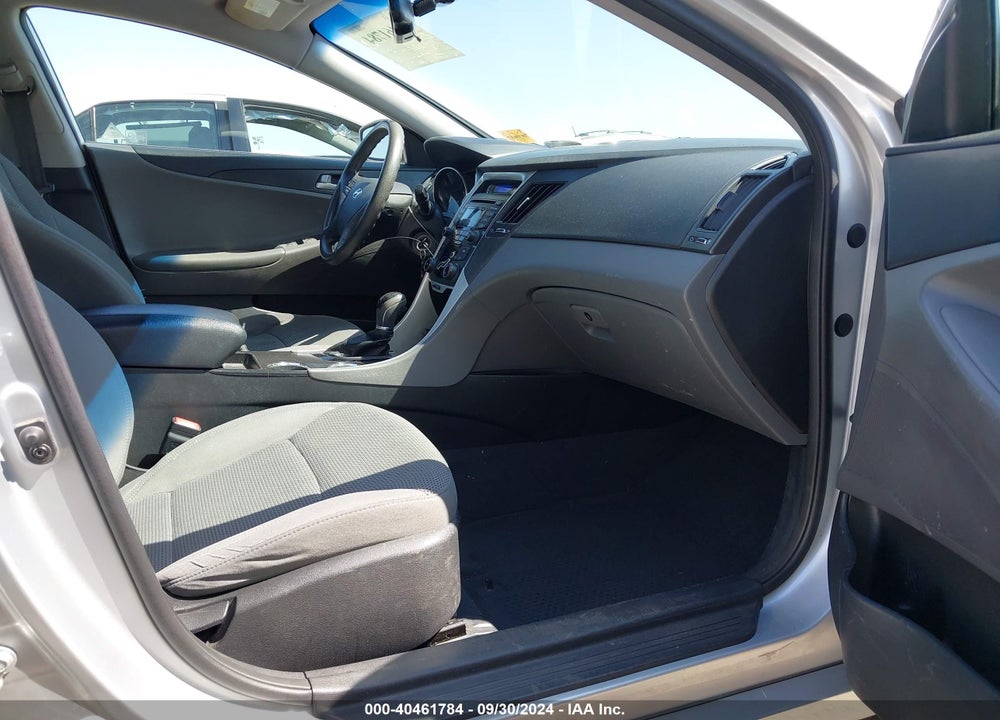 2013 HYUNDAI SONATA GLS VIN: 5NPEB4AC1DH569366