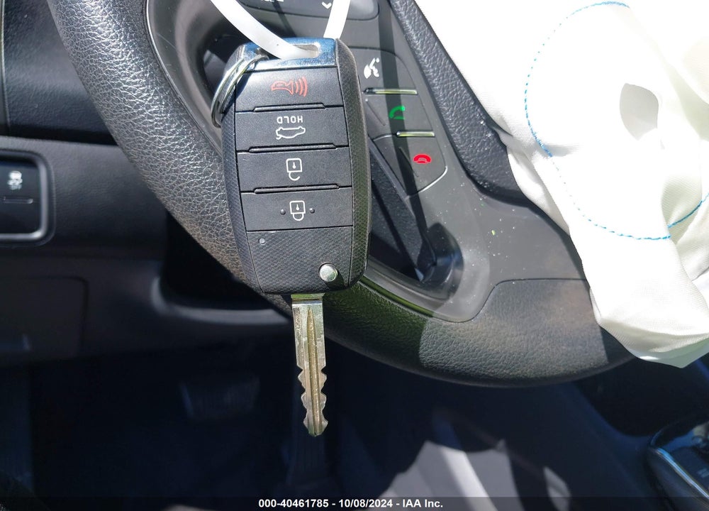2017 KIA FORTE VIN: 3KPFL4A75HE120495