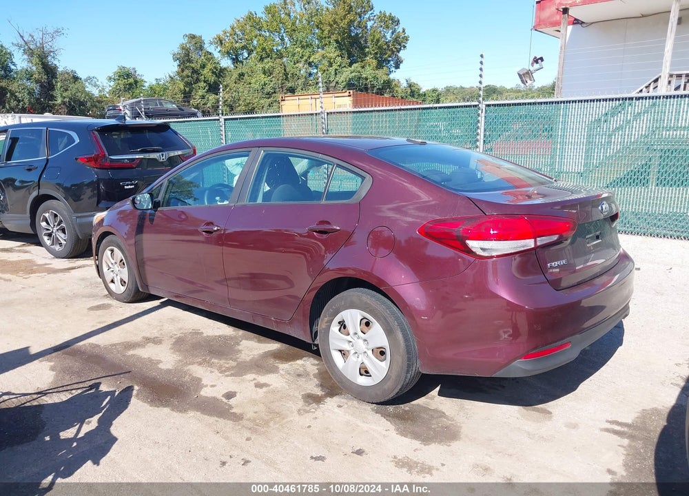 2017 KIA FORTE VIN: 3KPFL4A75HE120495