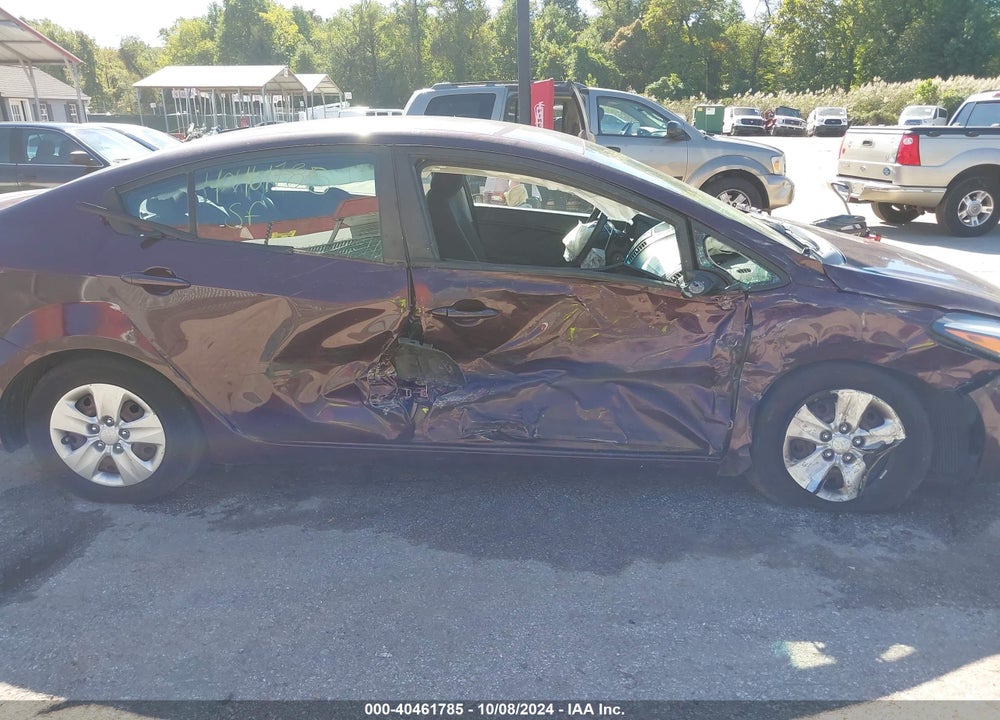 2017 KIA FORTE VIN: 3KPFL4A75HE120495