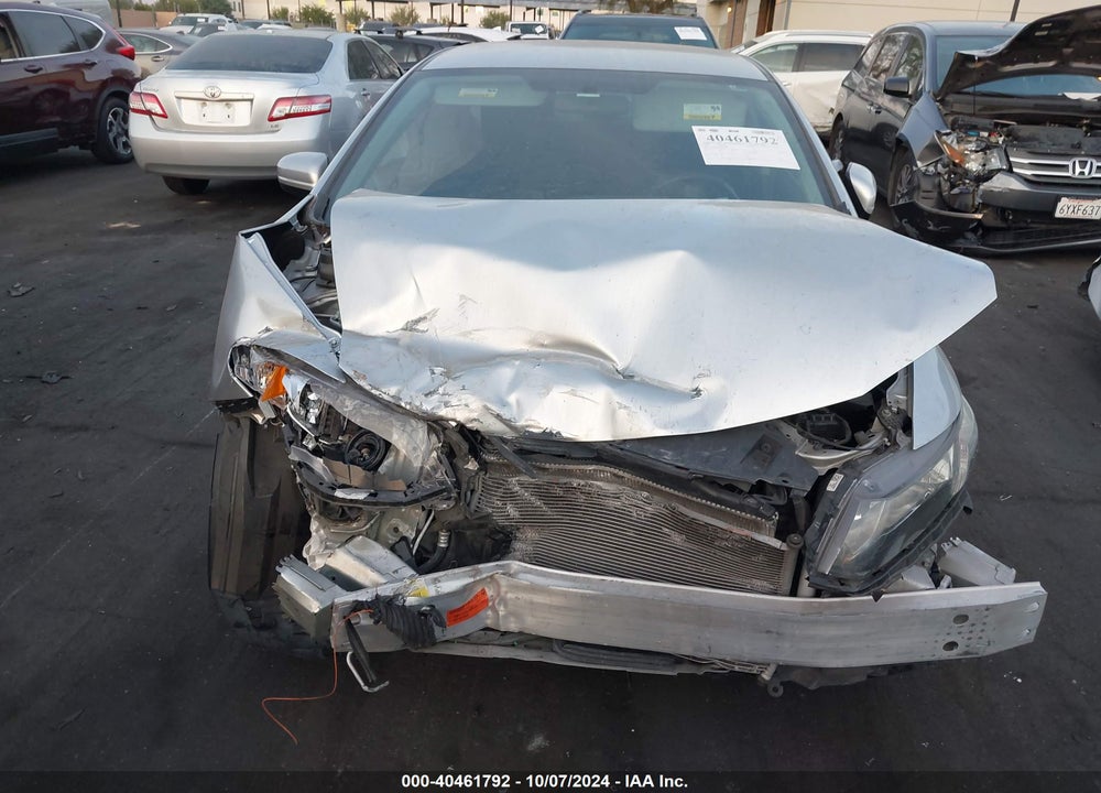 2014 HONDA CIVIC LX VIN: 19XFB2F53EE225675