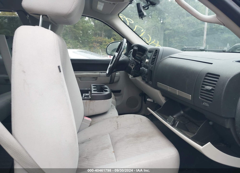 2010 CHEVROLET SILVERADO 1500 LT VIN: 1GCSKSE3XAZ134657