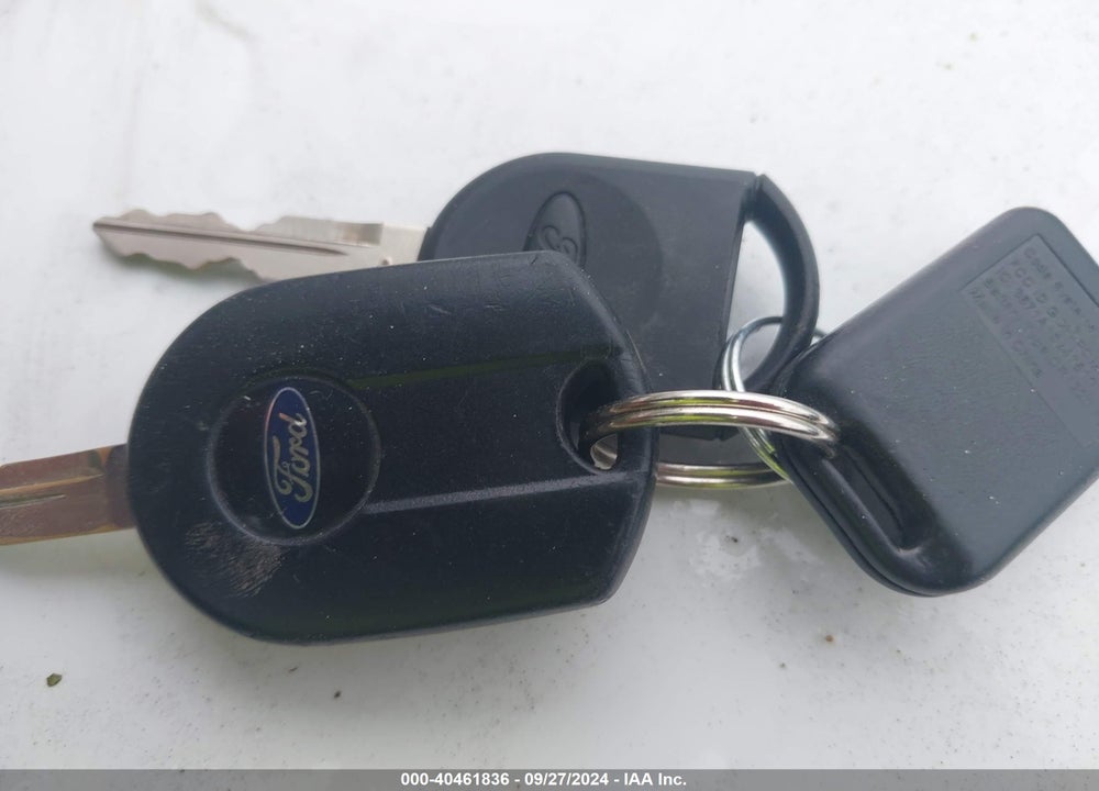 2009 FORD ESCAPE XLT VIN: 1FMCU03G59KA21000