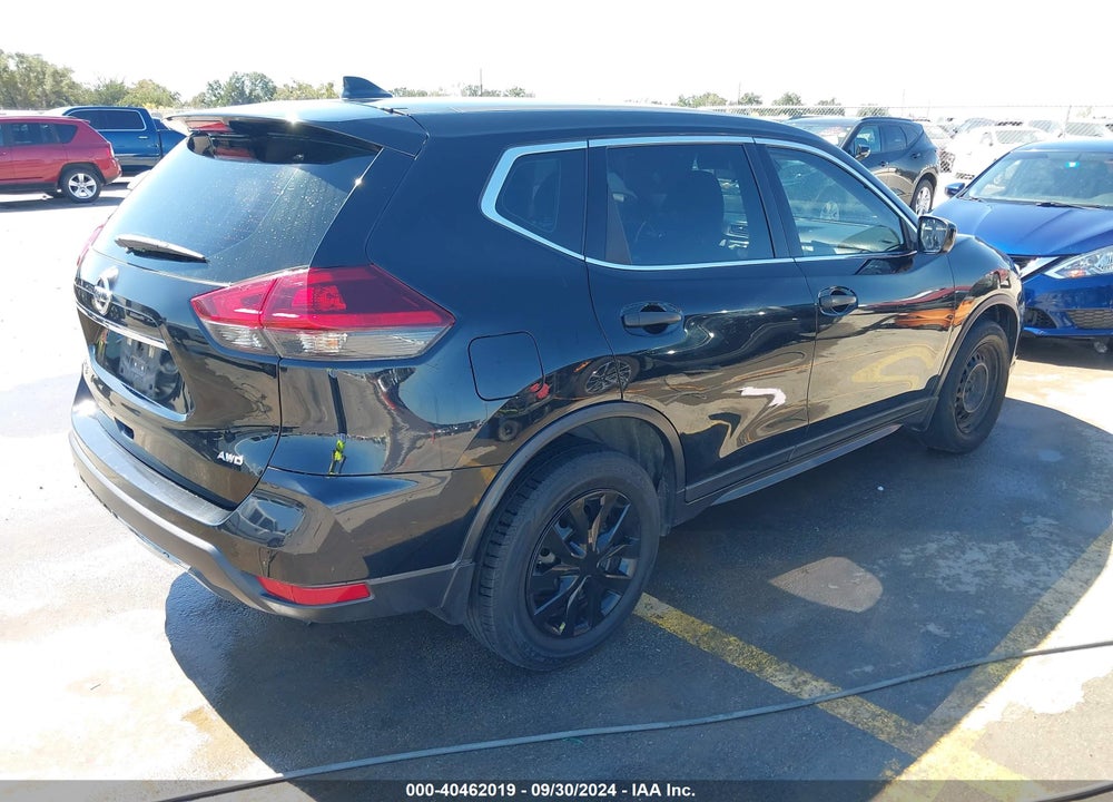 2019 NISSAN ROGUE S VIN: 5N1AT2MV8KC726019