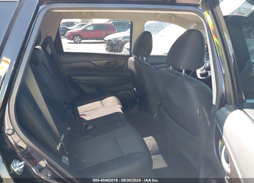 2019 NISSAN ROGUE S VIN: 5N1AT2MV8KC726019