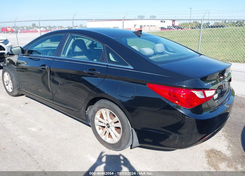 2013 HYUNDAI SONATA GLS VIN: 5NPEB4AC1DH526470
