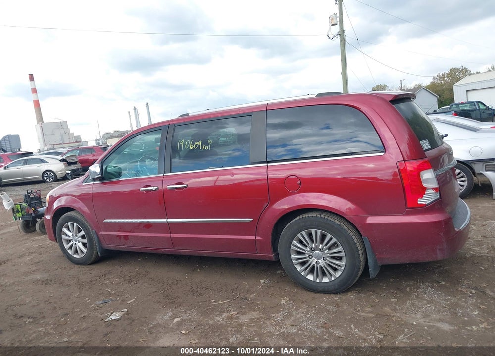 2015 CHRYSLER TOWN & COUNTRY LIMITED PLATINUM VIN: 2C4RC1GG9FR539755
