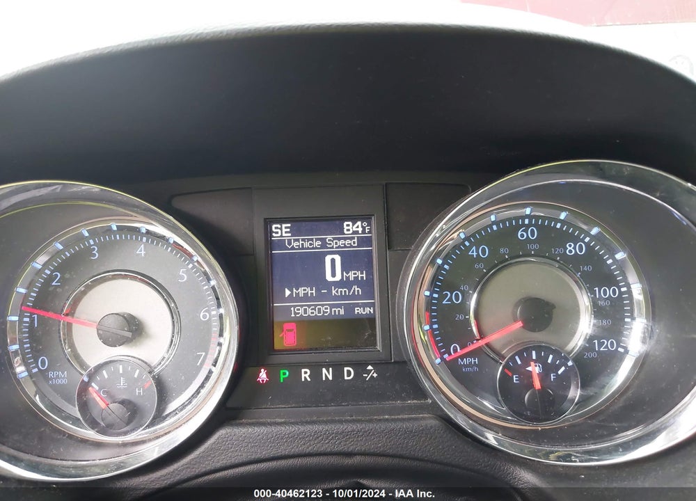 2015 CHRYSLER TOWN & COUNTRY LIMITED PLATINUM VIN: 2C4RC1GG9FR539755