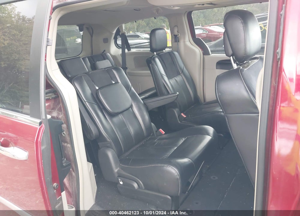 2015 CHRYSLER TOWN & COUNTRY LIMITED PLATINUM VIN: 2C4RC1GG9FR539755