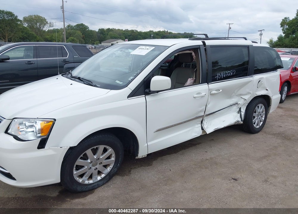 2011 CHRYSLER TOWN & COUNTRY TOURING-L VIN: 2A4RR8DG0BR607201