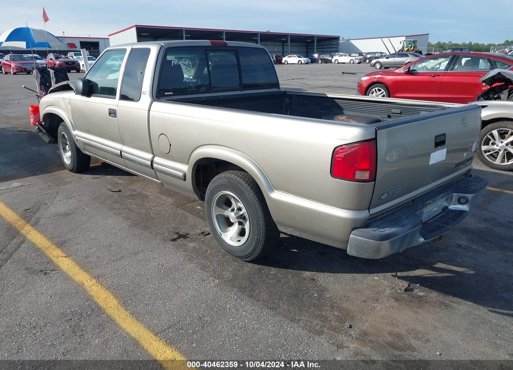 2001 CHEVROLET S-10 LS VIN: 1GCCS19W118147063