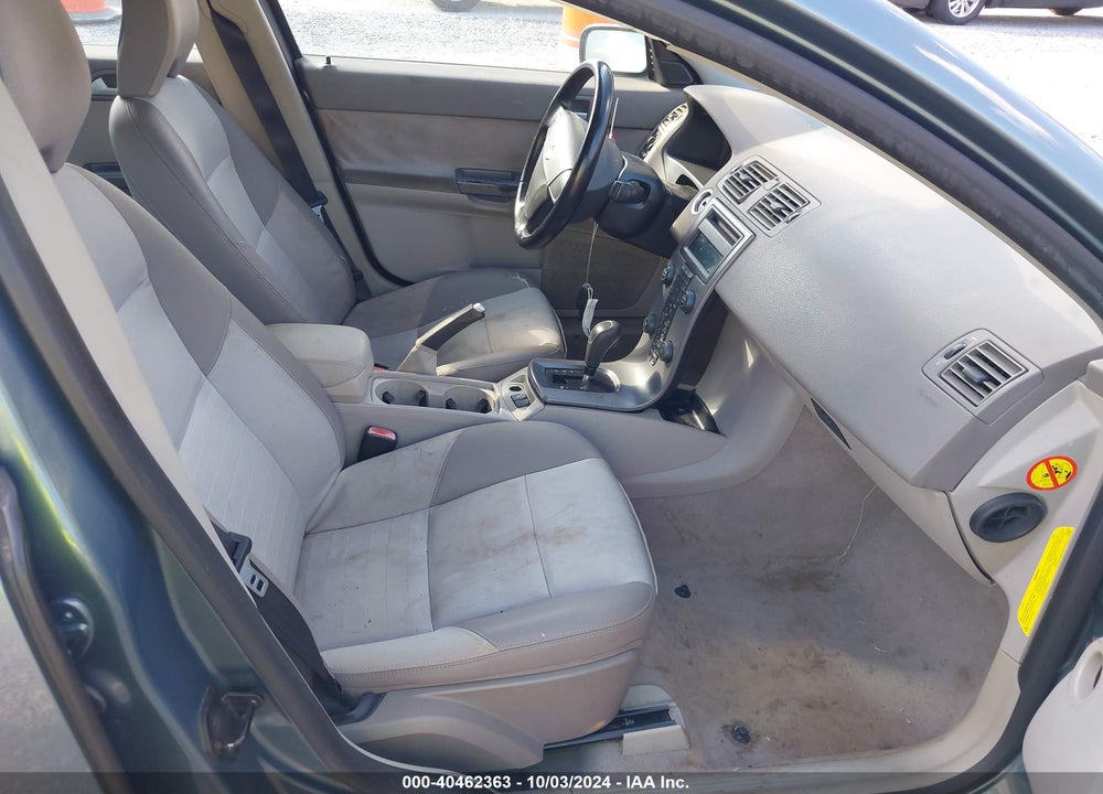 2004 VOLVO S40 2.4I/2.4I A SR (NEW) VIN: YV1MS382842027227