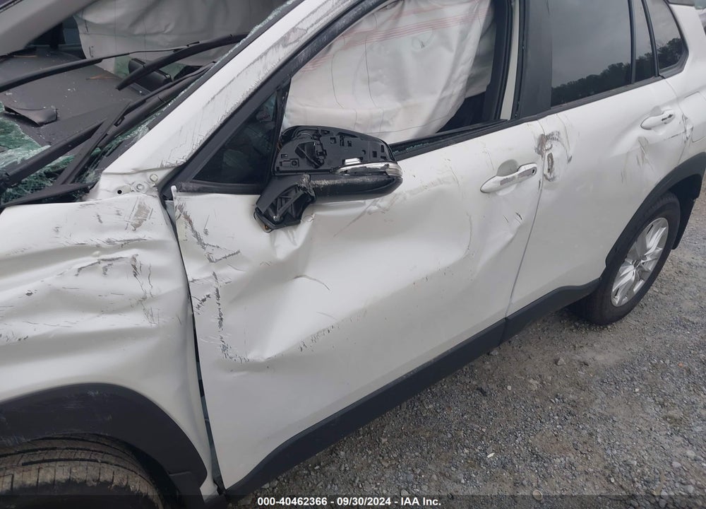 2024 TOYOTA COROLLA CROSS LE VIN: 7MUBAAAG9RV092958