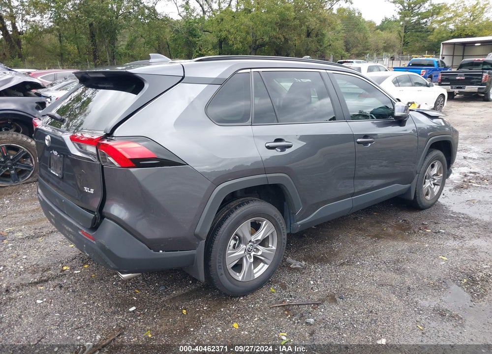 2024 TOYOTA RAV4 XLE VIN: 2T3W1RFV4RC255873