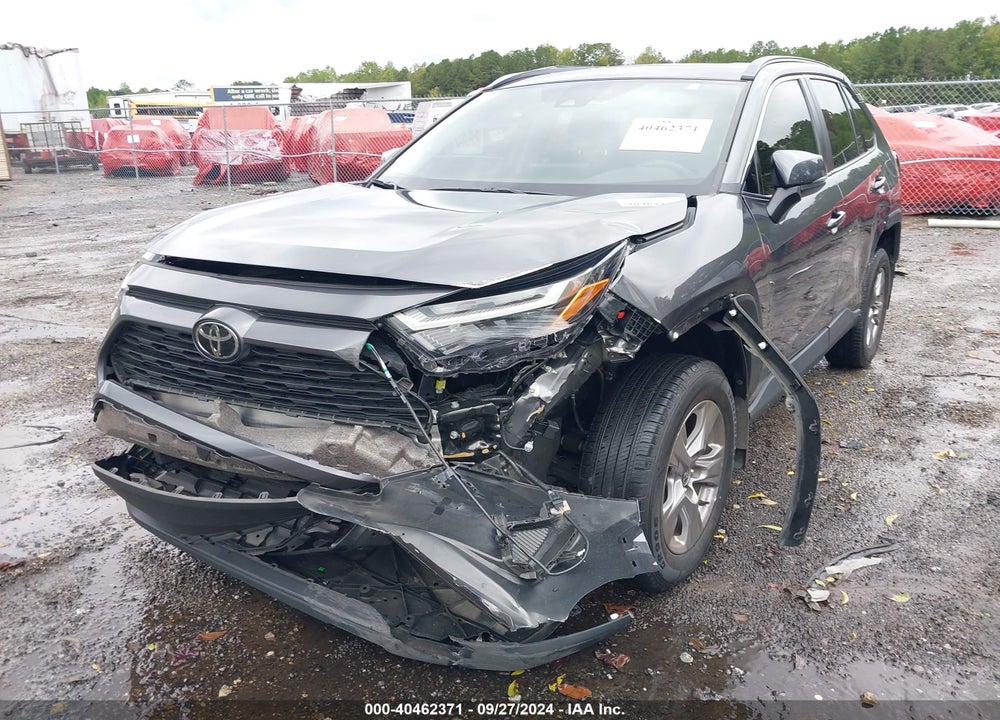 2024 TOYOTA RAV4 XLE VIN: 2T3W1RFV4RC255873