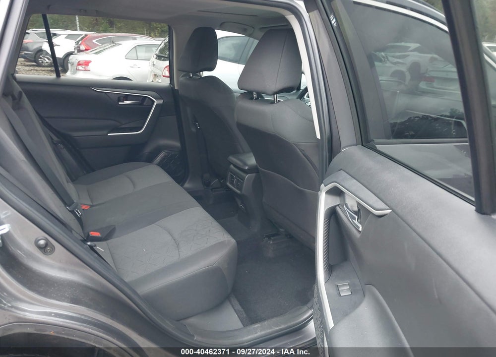2024 TOYOTA RAV4 XLE VIN: 2T3W1RFV4RC255873