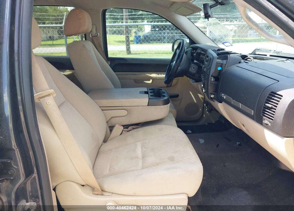 2010 CHEVROLET SILVERADO 1500 LT VIN: 3GCRCSE06AG242145