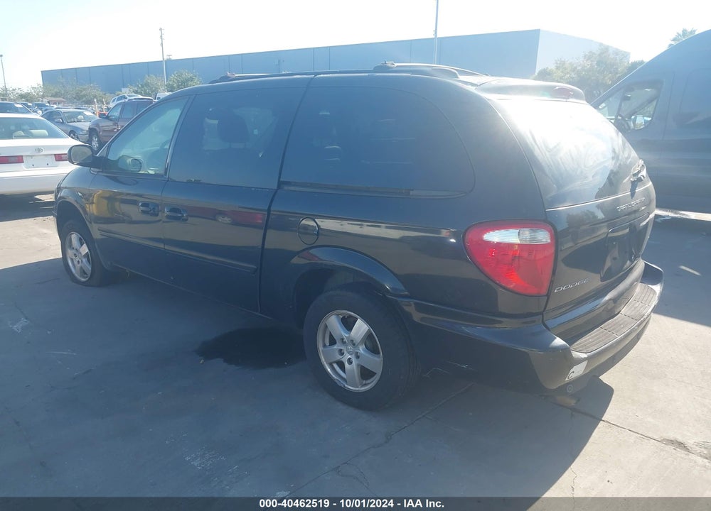2005 DODGE GRAND CARAVAN SXT VIN: 2D8GP44L05R216824