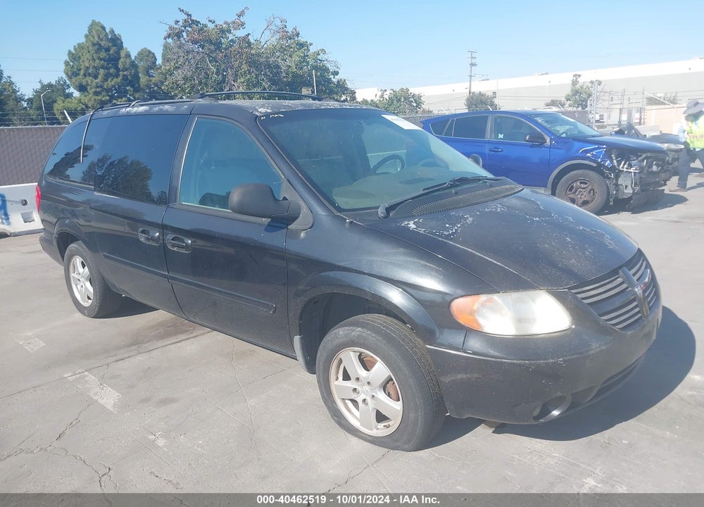 2005 DODGE GRAND CARAVAN SXT VIN: 2D8GP44L05R216824