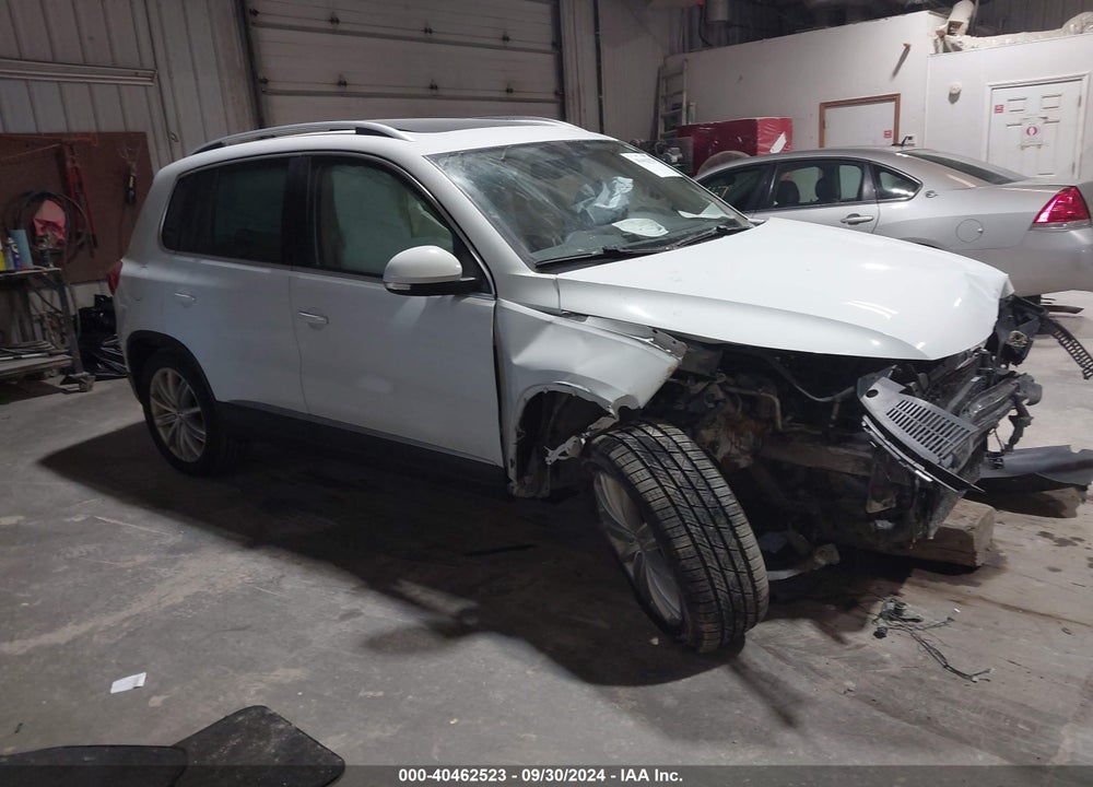 2016 VOLKSWAGEN TIGUAN SE VIN: WVGBV7AX4GW507825