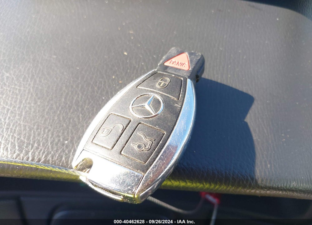 2001 MERCEDES-BENZ E 430 VIN: WDBJF70J81X054836