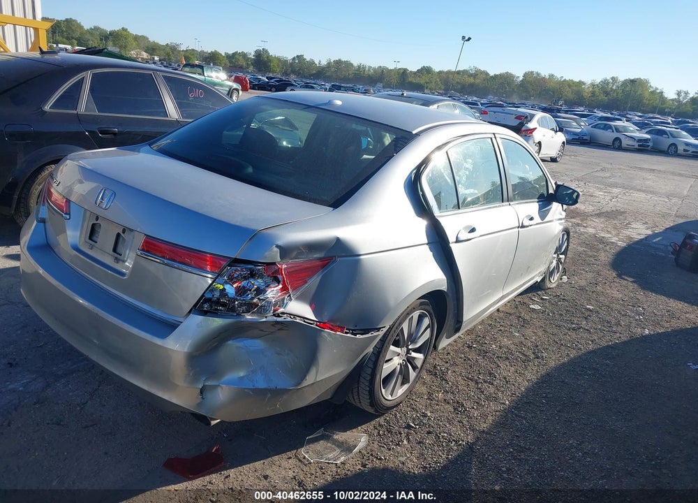 2011 HONDA ACCORD 2.4 EX-L VIN: 1HGCP2F82BA086427
