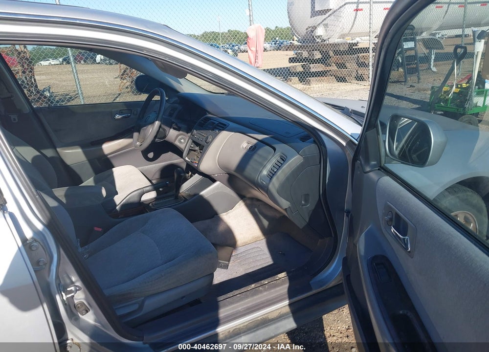 2002 HONDA ACCORD 2.3 SE VIN: 1HGCG56732A171611