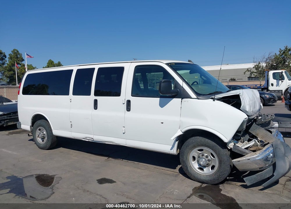 2017 CHEVROLET EXPRESS 3500 LT VIN: 1GAZGPFF5H1239422