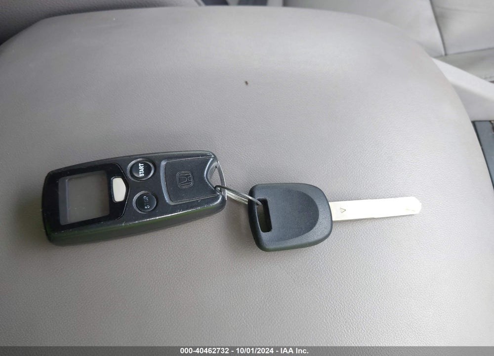 2012 HONDA PILOT EX-L VIN: 5FNYF3H79CB013923