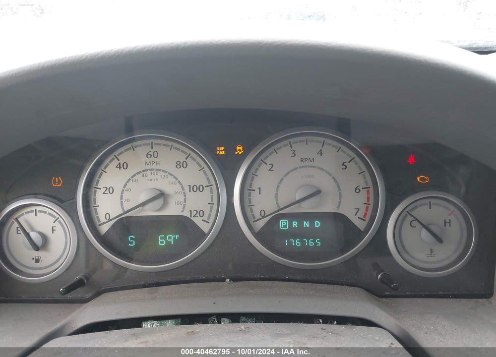 2008 CHRYSLER TOWN & COUNTRY TOURING VIN: 2A8HR54P68R665945