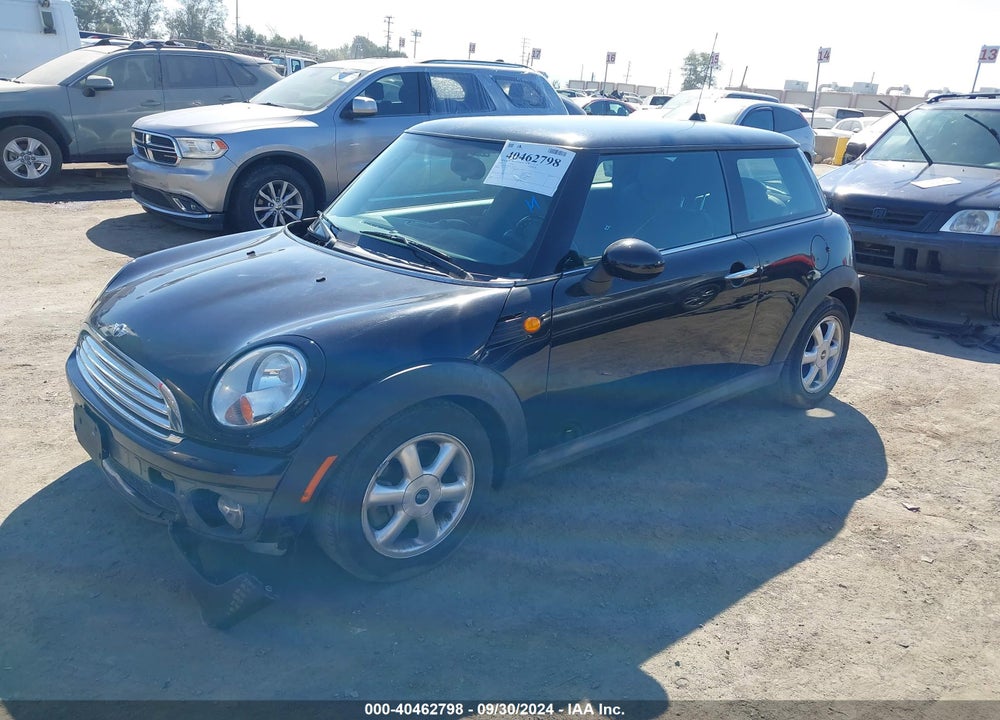 2010 MINI COOPER VIN: WMWMF3C55ATZ22737