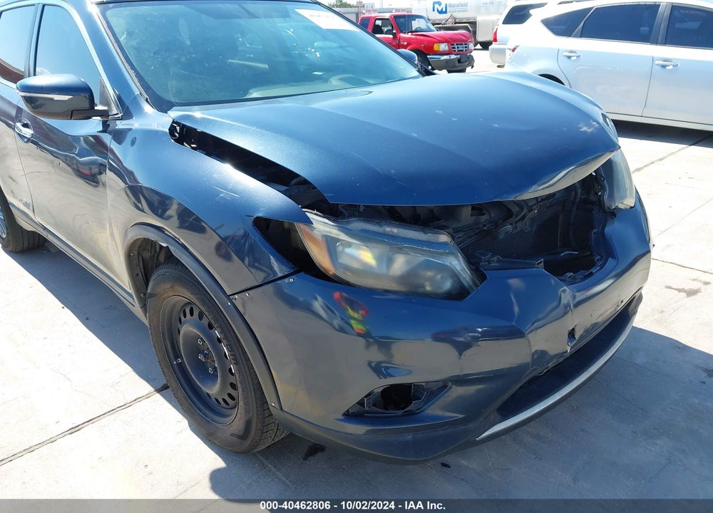 2015 NISSAN ROGUE S VIN: 5N1AT2ML5FC828656