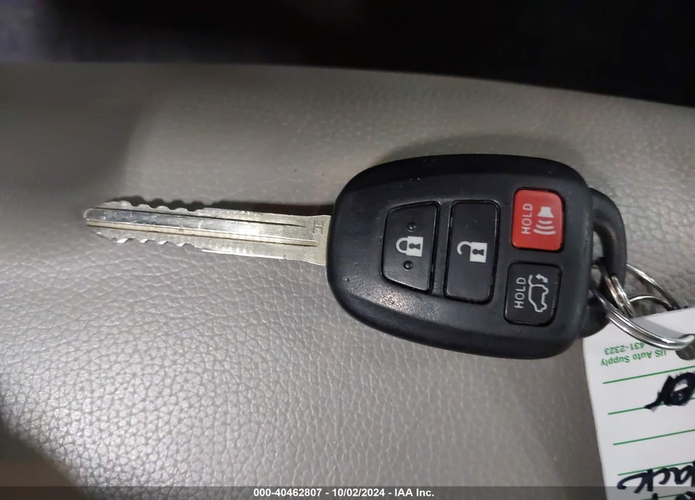 2015 TOYOTA RAV4 XLE VIN: 2T3RFREV7FW354732