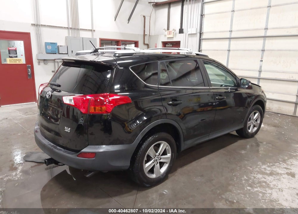 2015 TOYOTA RAV4 XLE VIN: 2T3RFREV7FW354732