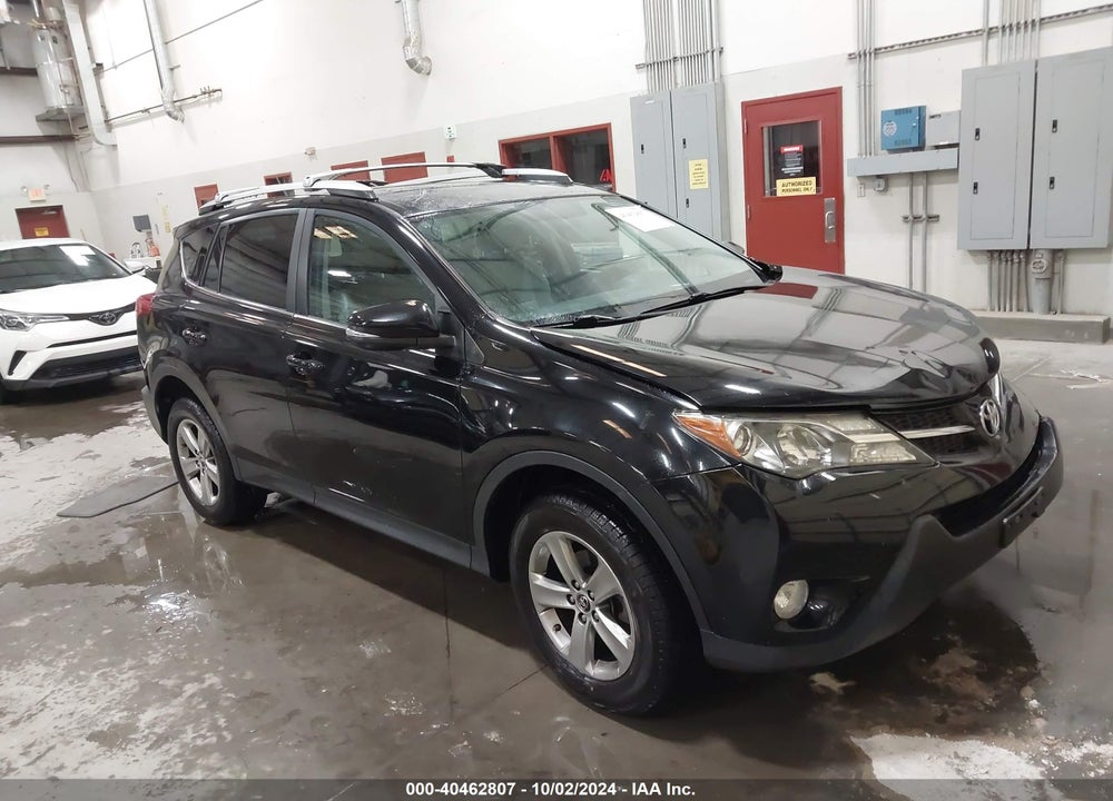2015 TOYOTA RAV4 XLE VIN: 2T3RFREV7FW354732