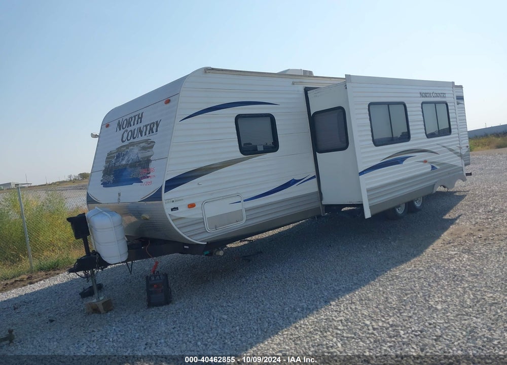 2011 NORTH COUNTRY 31 BKS VIN: 5SFEB3422BE222698