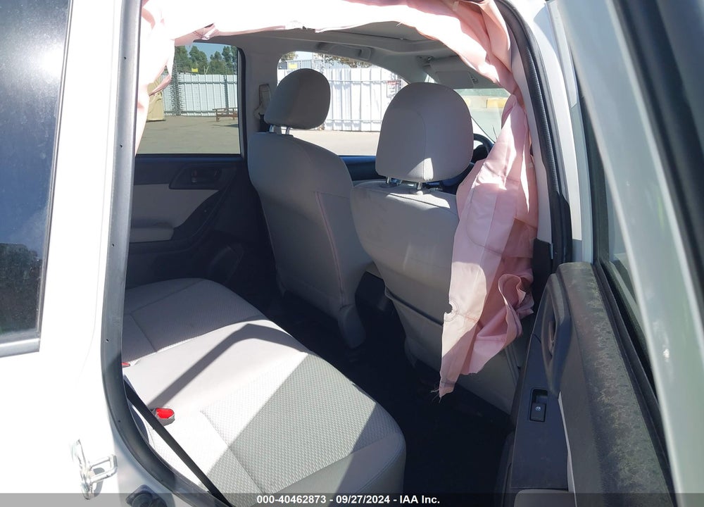 2016 SUBARU FORESTER 2.5I PREMIUM VIN: JF2SJADC4GH485529