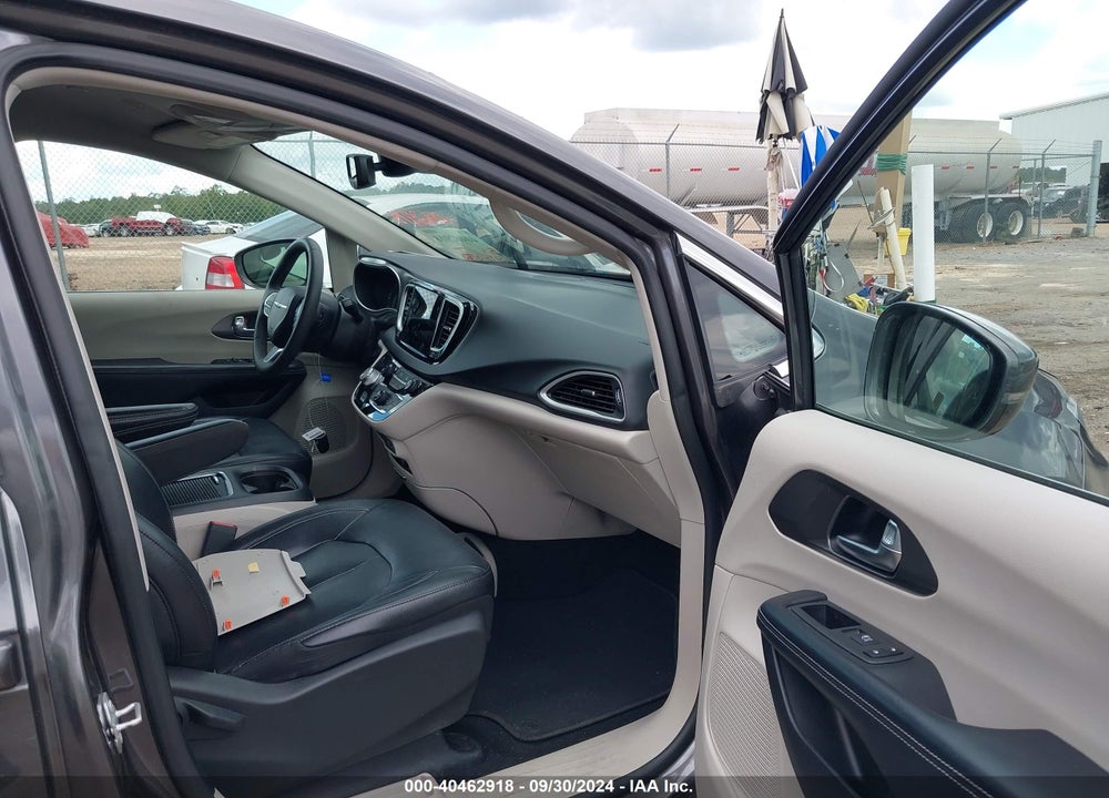 2022 CHRYSLER PACIFICA TOURING L VIN: 2C4RC1BG6NR133258