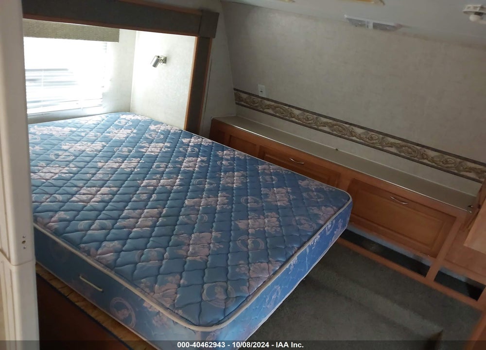 2005 THOR VORTEX 36WTB VIN: 4XTFS36215C558359