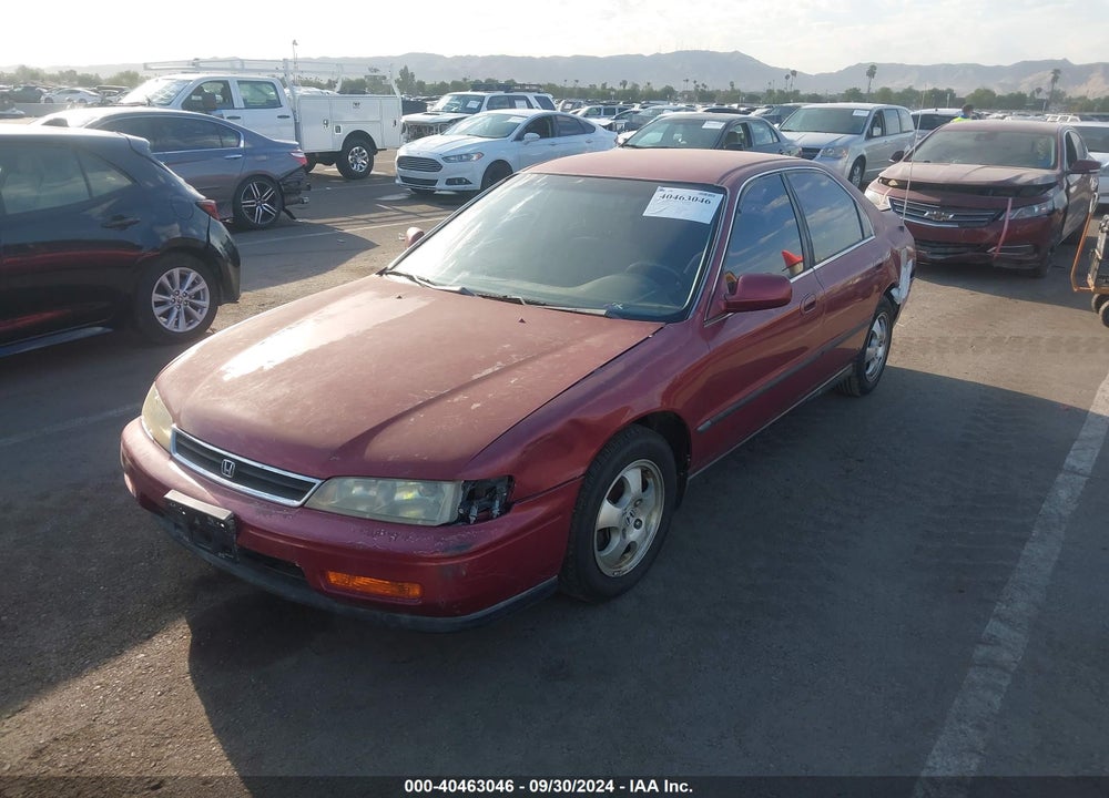 1995 HONDA ACCORD LX VIN: 1HGCE6640SA013812