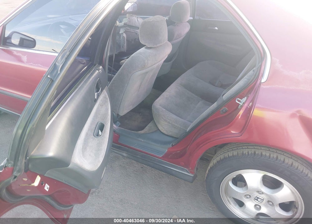 1995 HONDA ACCORD LX VIN: 1HGCE6640SA013812