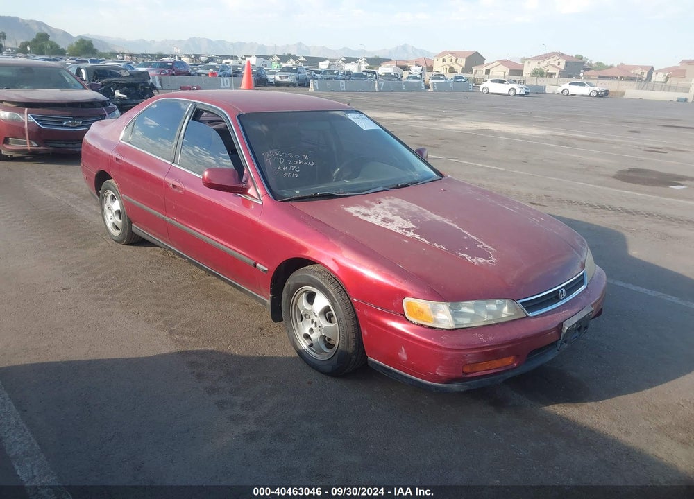 1995 HONDA ACCORD LX VIN: 1HGCE6640SA013812