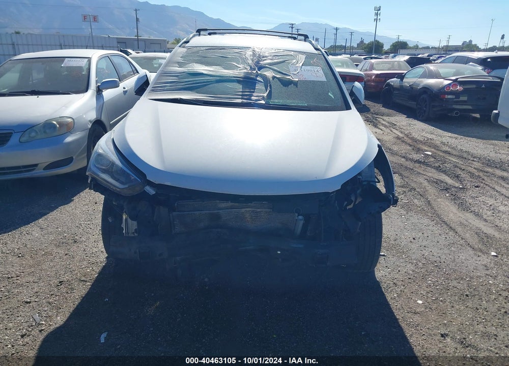 2017 HYUNDAI SANTA FE SE VIN: KM8SNDHF7HU253293