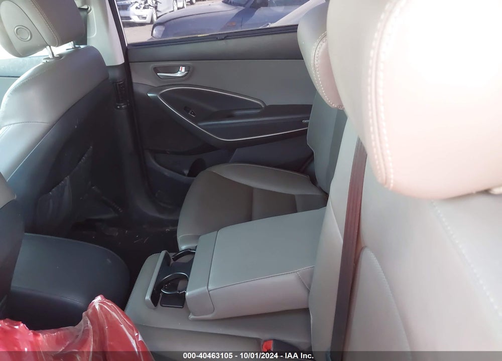 2017 HYUNDAI SANTA FE SE VIN: KM8SNDHF7HU253293