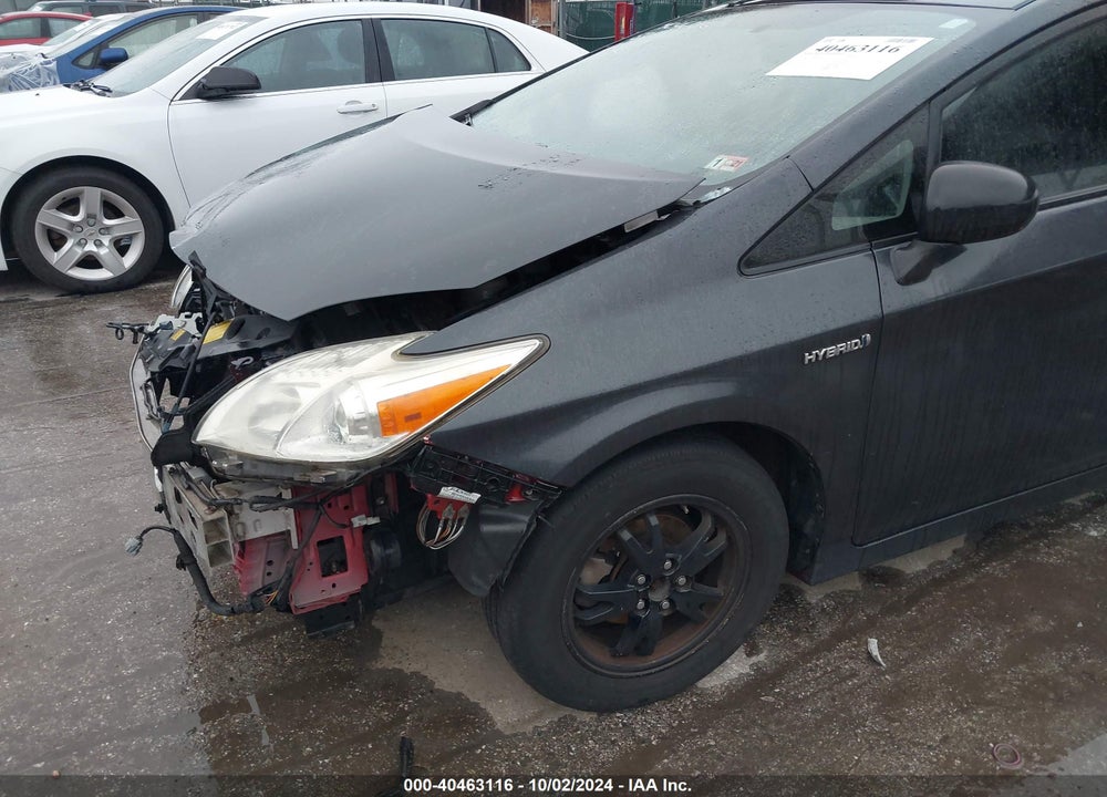 2013 TOYOTA PRIUS TWO VIN: JTDKN3DU3D1640714