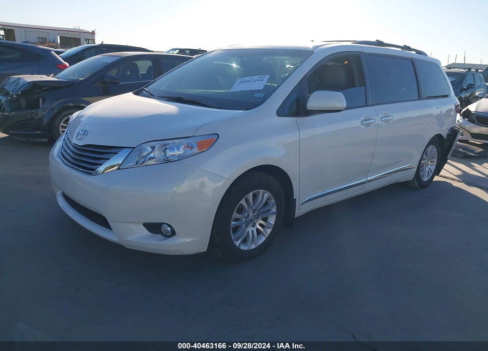 2015 TOYOTA SIENNA XLE LIMITED VIN: 5TDYK3DC7FS652915