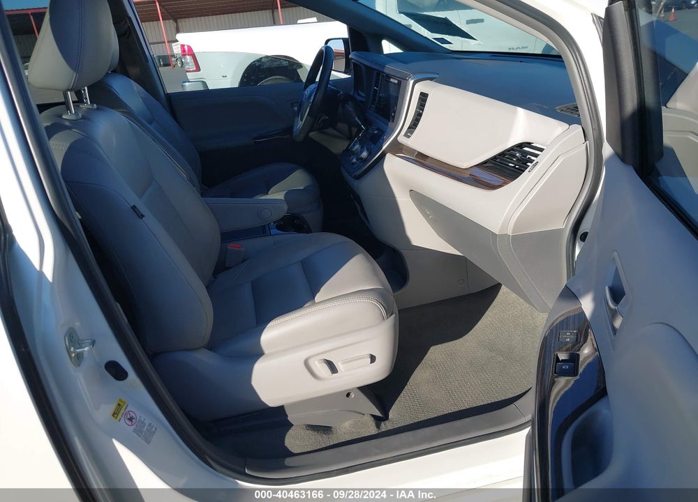 2015 TOYOTA SIENNA XLE LIMITED VIN: 5TDYK3DC7FS652915