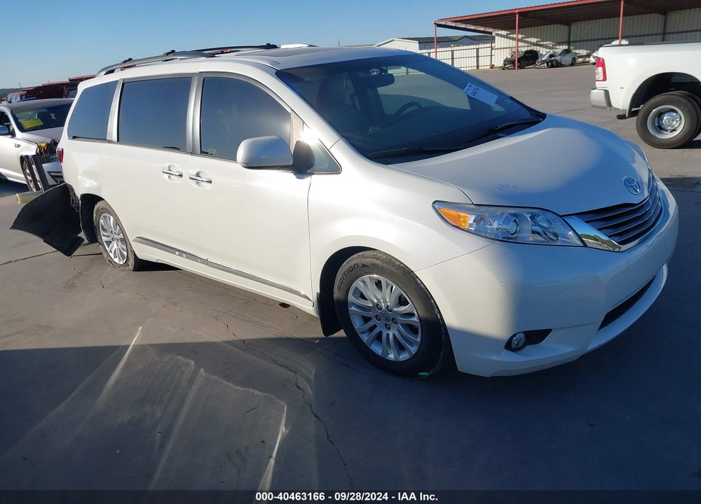 2015 TOYOTA SIENNA XLE LIMITED VIN: 5TDYK3DC7FS652915